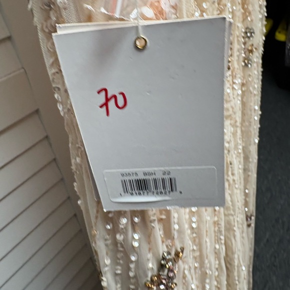 Mac Duggal Embellished Wrap Over Cap Sleeve A-Line Gown in Blush Size 22 NWT - Picture 6 of 7